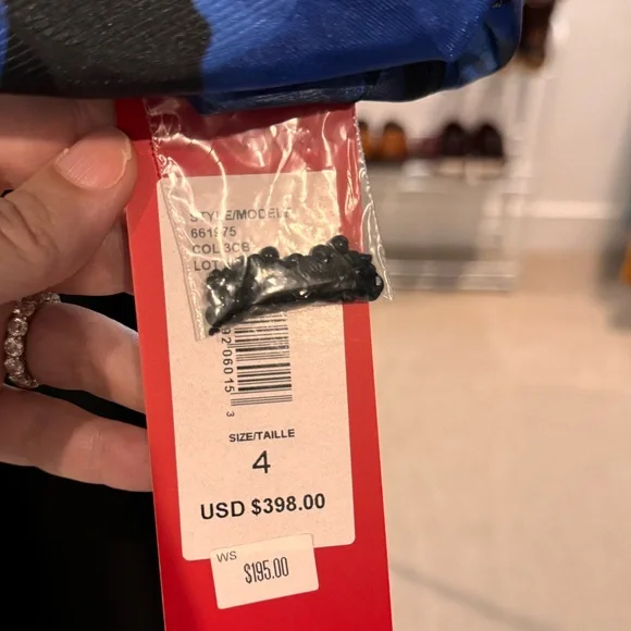 Carmen Marc Valvo Formal Gown. Size 4. - Picture 8 of 8